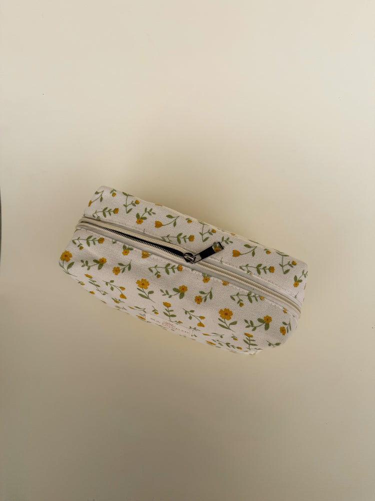 Buttercup Essentials Pouch